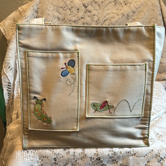 Creative Memories Handbags - Creative Memories Cream and Green Tote with Artistic Embroidery